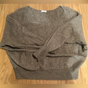 Aritzia SoftSpoke Rhoda Sweater Color Heather Nomad Taupe Size XL